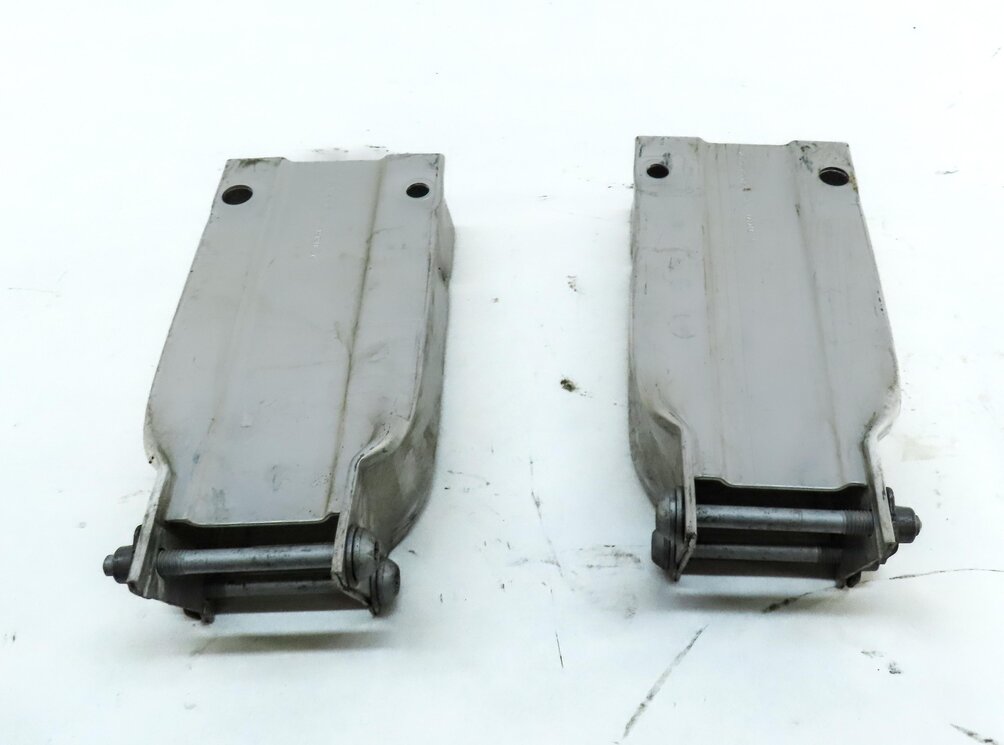 Thumbnail 5: 12-15 MERCEDES C250 C300 C350 C63 (W204) FRONT BUMPER REINFORCEMENT BRACKET SET2