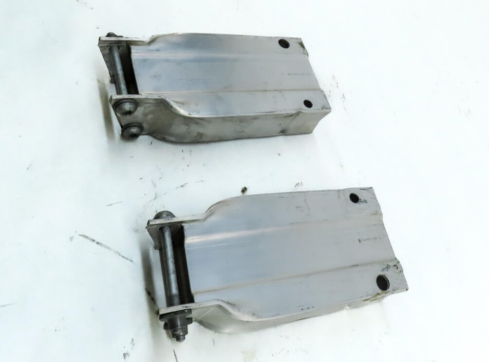 Thumbnail 6: 12-15 MERCEDES C250 C300 C350 C63 (W204) FRONT BUMPER REINFORCEMENT BRACKET SET2