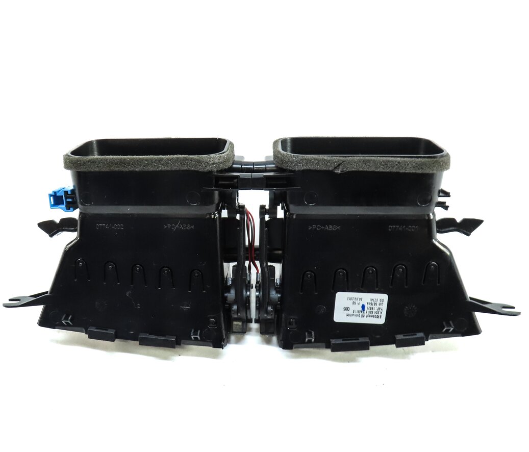 Thumbnail 4: 13 MERCEDES C250 (W204) FRONT CENTER DASH HVAC A/C HEATER AIR VENT (BLACK)