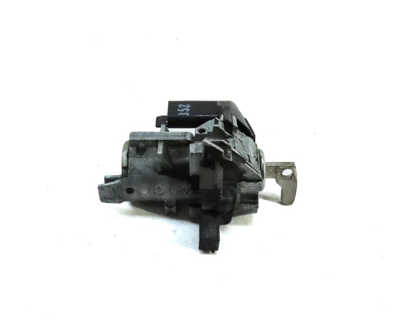 Thumbnail 9: 13 MERCEDES C250 (W204) FRONT LEFT DRIVER DOOR & TRUNK LOCK CYLINDR & KEY