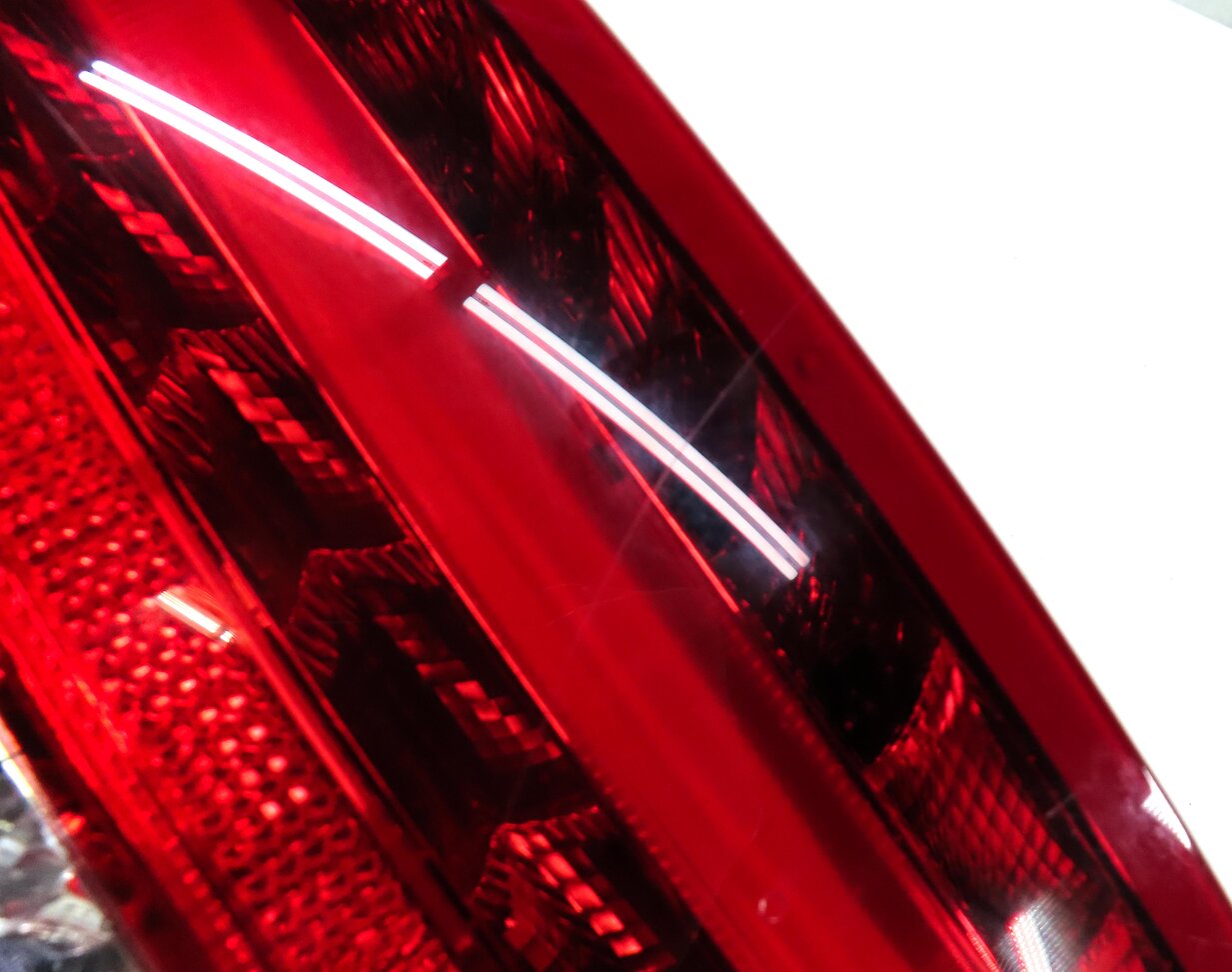 Thumbnail 7: 12-15 MERCEDES C250 C300 C350 (W204) RIGHT PASSENGER TAILLIGHT BRAKE LIGHT LAMP