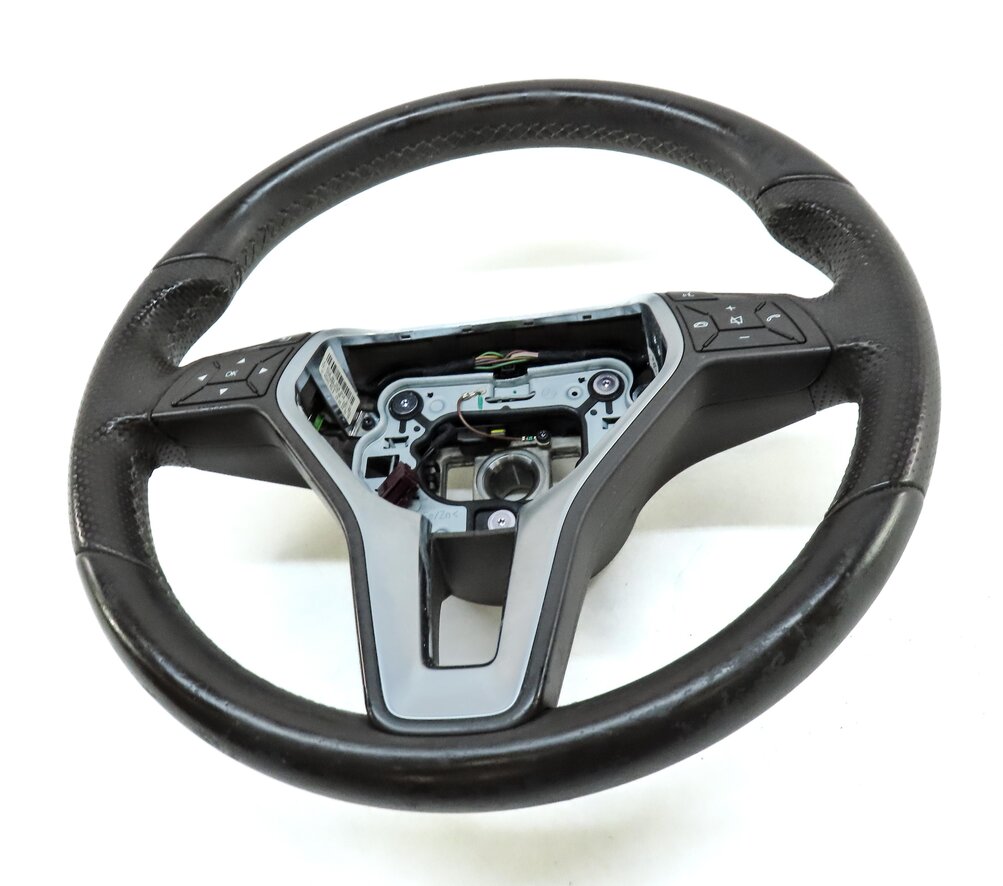 Thumbnail 2: 13 MERCEDES C250 (W204) 3 SPOKE SPORT ROUND BOTTOM STEERING WHEEL w/ SWITCHES