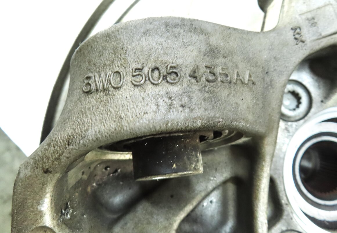 Thumbnail 6: 2017-2019 AUDI A4 A5 S5 (B9 8W 8W6) AWD REAR LEFT DRIVER SPINDLE KNUCKLE HUB