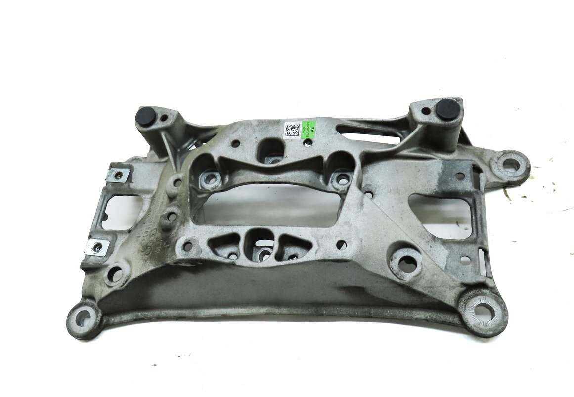 Thumbnail 2: 2017 AUDI A4 (B9 8W) AWD - AUTO AUTOMATIC TRANSMISSION CROSSMEMBER MOUNT BRACKET