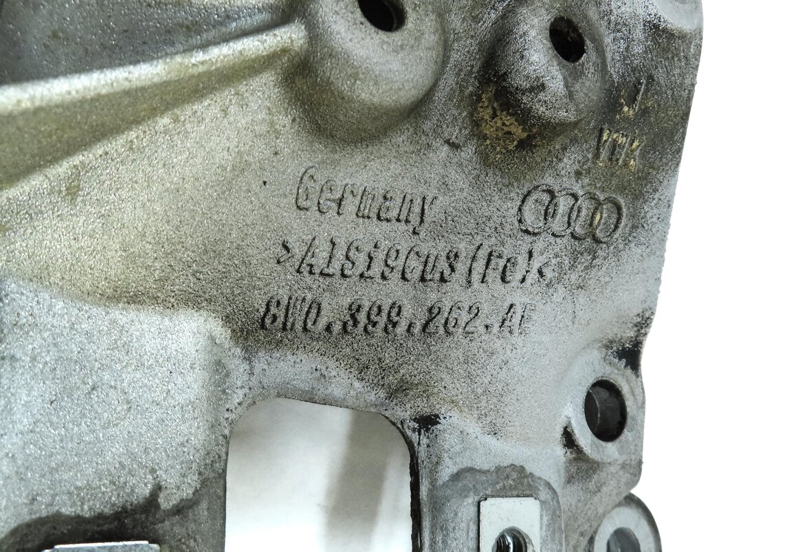 Thumbnail 6: 2017 AUDI A4 (B9 8W) AWD - AUTO AUTOMATIC TRANSMISSION CROSSMEMBER MOUNT BRACKET