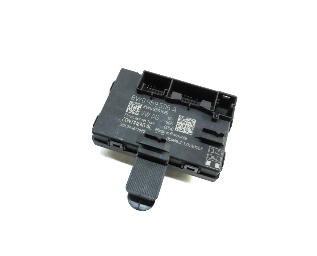 Thumbnail 1: 2017 AUDI A4 (B9 8W) REAR RIGHT DOOR CONTROL MODULE