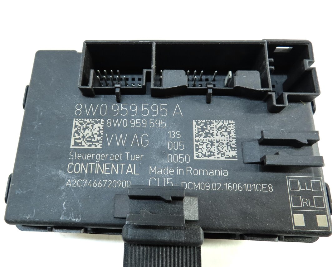 Thumbnail 4: 2017 AUDI A4 (B9 8W) REAR RIGHT DOOR CONTROL MODULE
