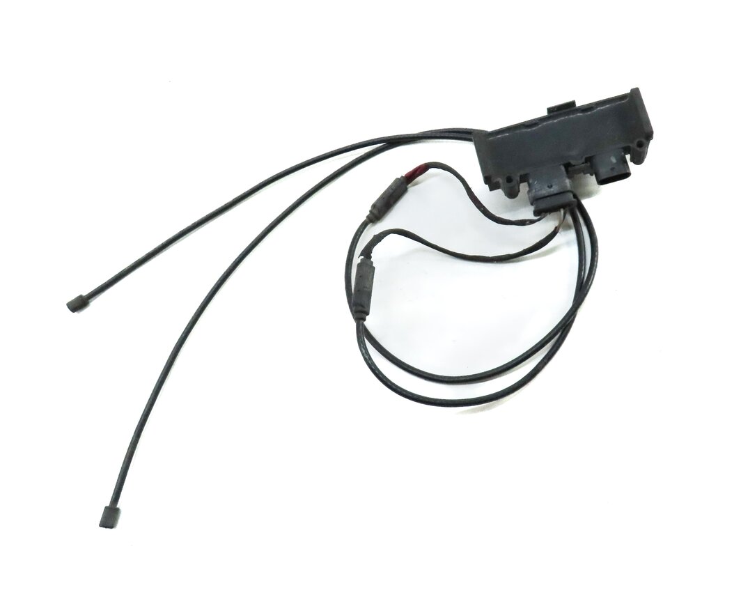 Thumbnail 3: 2017 AUDI A4 (B9 8W) REAR TRUNK SMART OPENER KICK PANEL SENSOR MODULE w/ ANTENNA