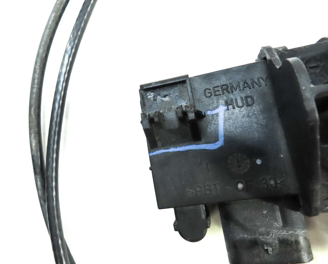 Thumbnail 7: 2017 AUDI A4 (B9 8W) REAR TRUNK SMART OPENER KICK PANEL SENSOR MODULE w/ ANTENNA