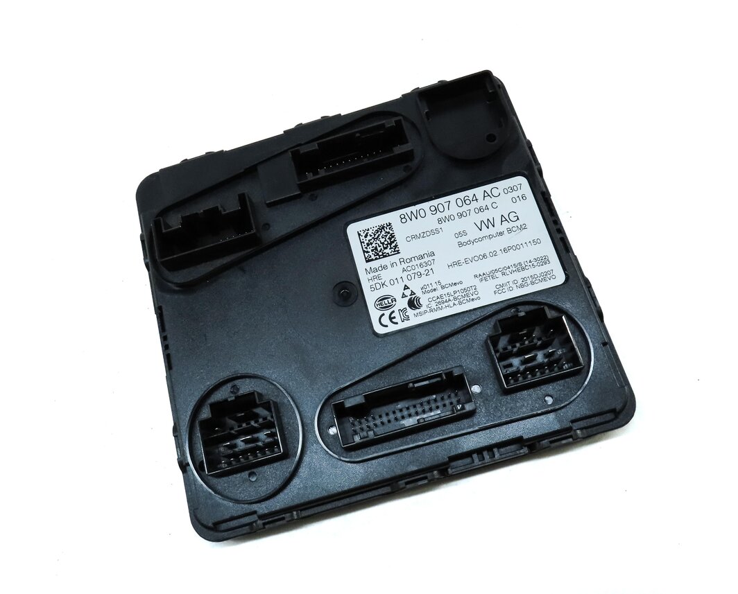 Thumbnail 3: 2017 AUDI A4 (B9 8W) BODY CONTROL MODULE COMPUTER BCM BCM2