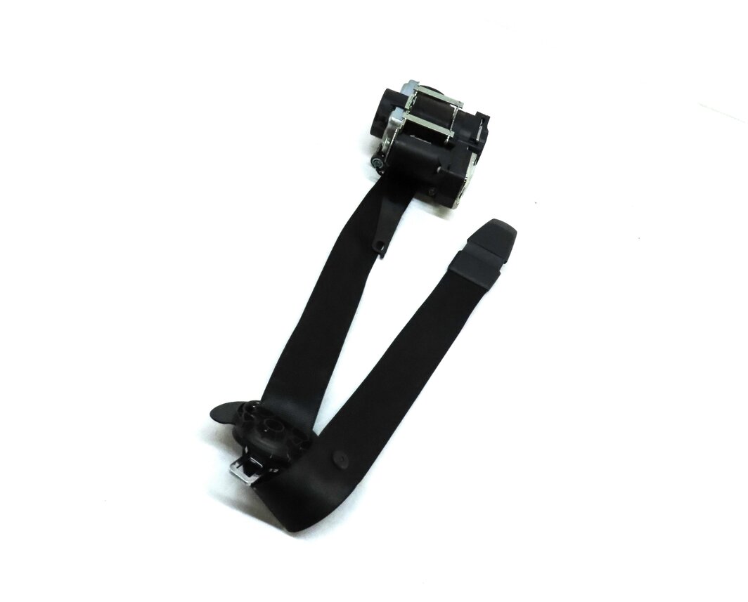 2017-2020 AUDI A4 Q7 (B9 8W 4M) FRONT LEFT DRIVER SEATBELT BUCKLE RECEIVER