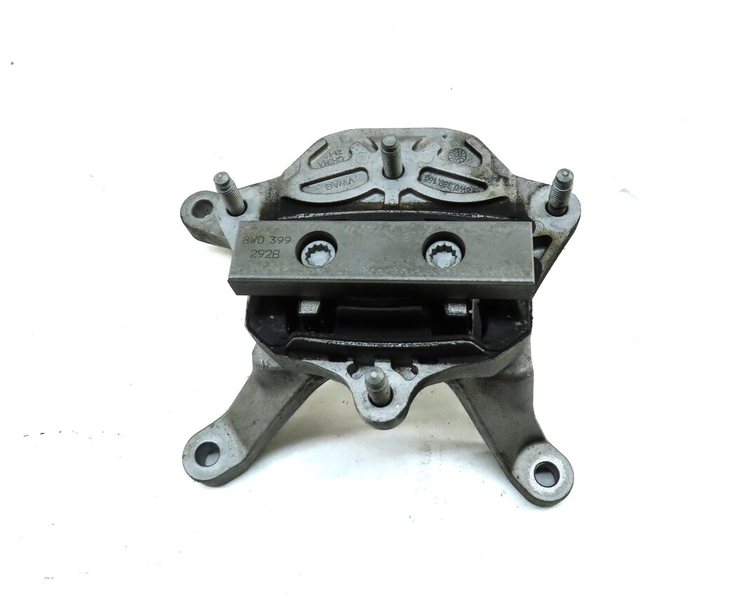 Thumbnail 3: 2017 AUDI A4 (B9 8W) AWD - AUTO AUTOMATIC TRANSMISSION CENTER MOUNT BRACKET