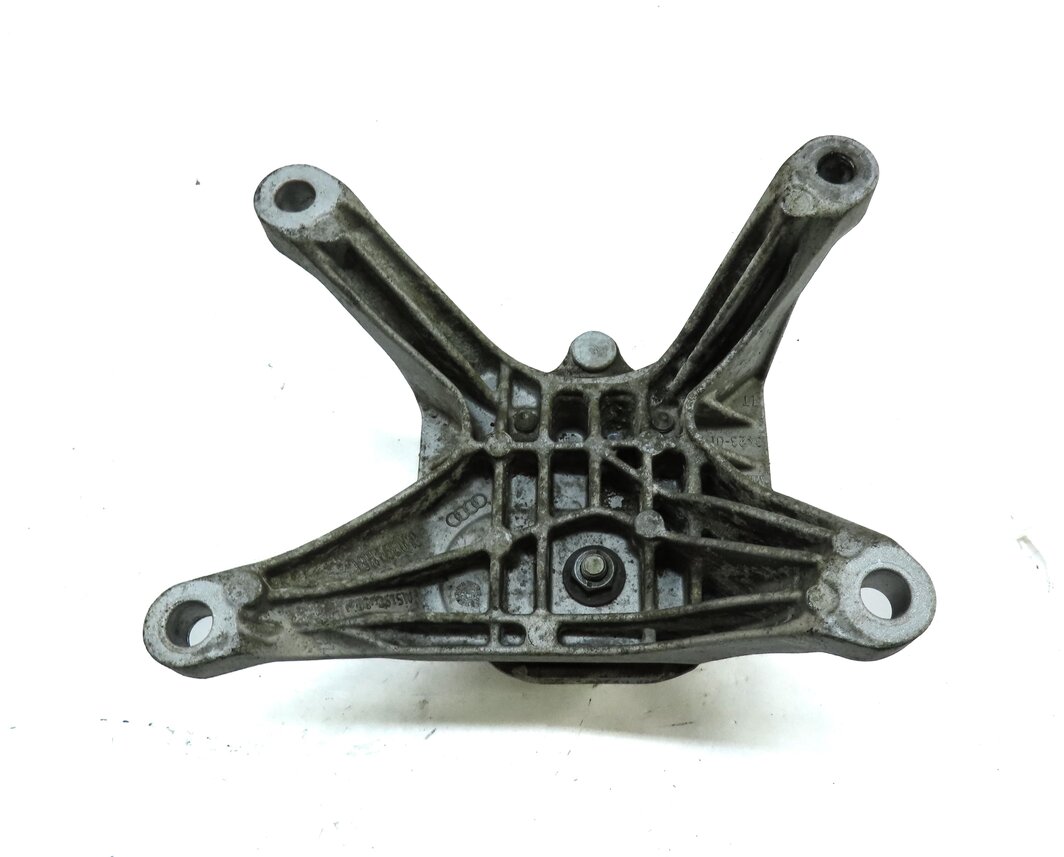 Thumbnail 4: 2017 AUDI A4 (B9 8W) AWD - AUTO AUTOMATIC TRANSMISSION CENTER MOUNT BRACKET