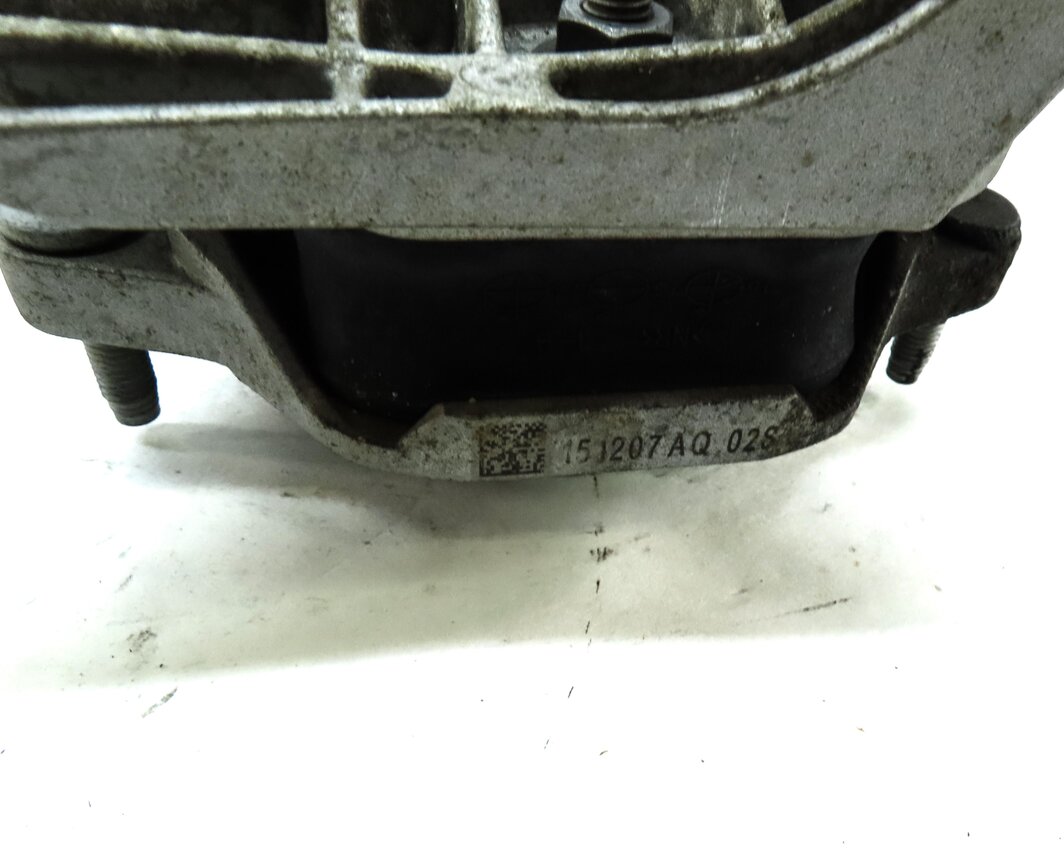 Thumbnail 5: 2017 AUDI A4 (B9 8W) AWD - AUTO AUTOMATIC TRANSMISSION CENTER MOUNT BRACKET