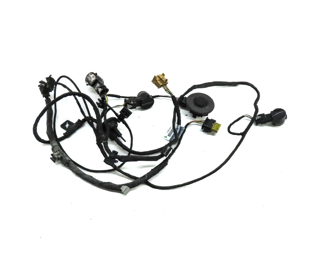 Thumbnail 2: 2017 AUDI A4 (B9 8W) REAR PDC PARK DISTANCE SENSOR SET w/ HARNESS (BLACK)