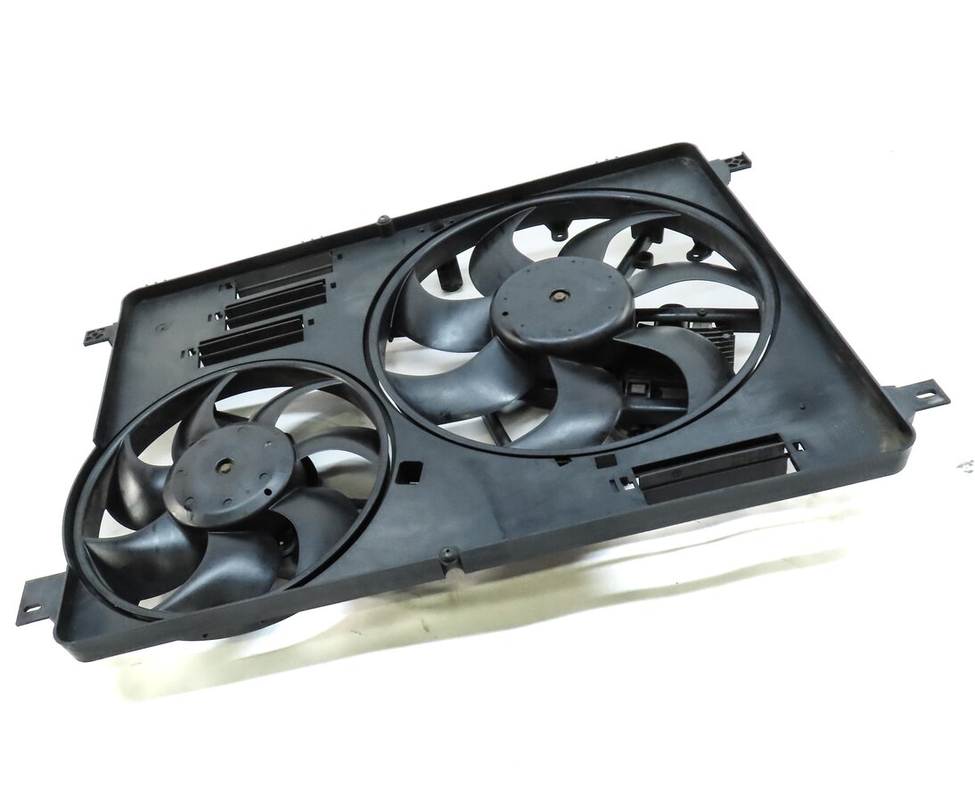 Thumbnail 3: 12-17 LR2 DISCOVERY SPORT RANGE ROVER EVOQUE (L538 L550) RADIATOR COOLING FAN
