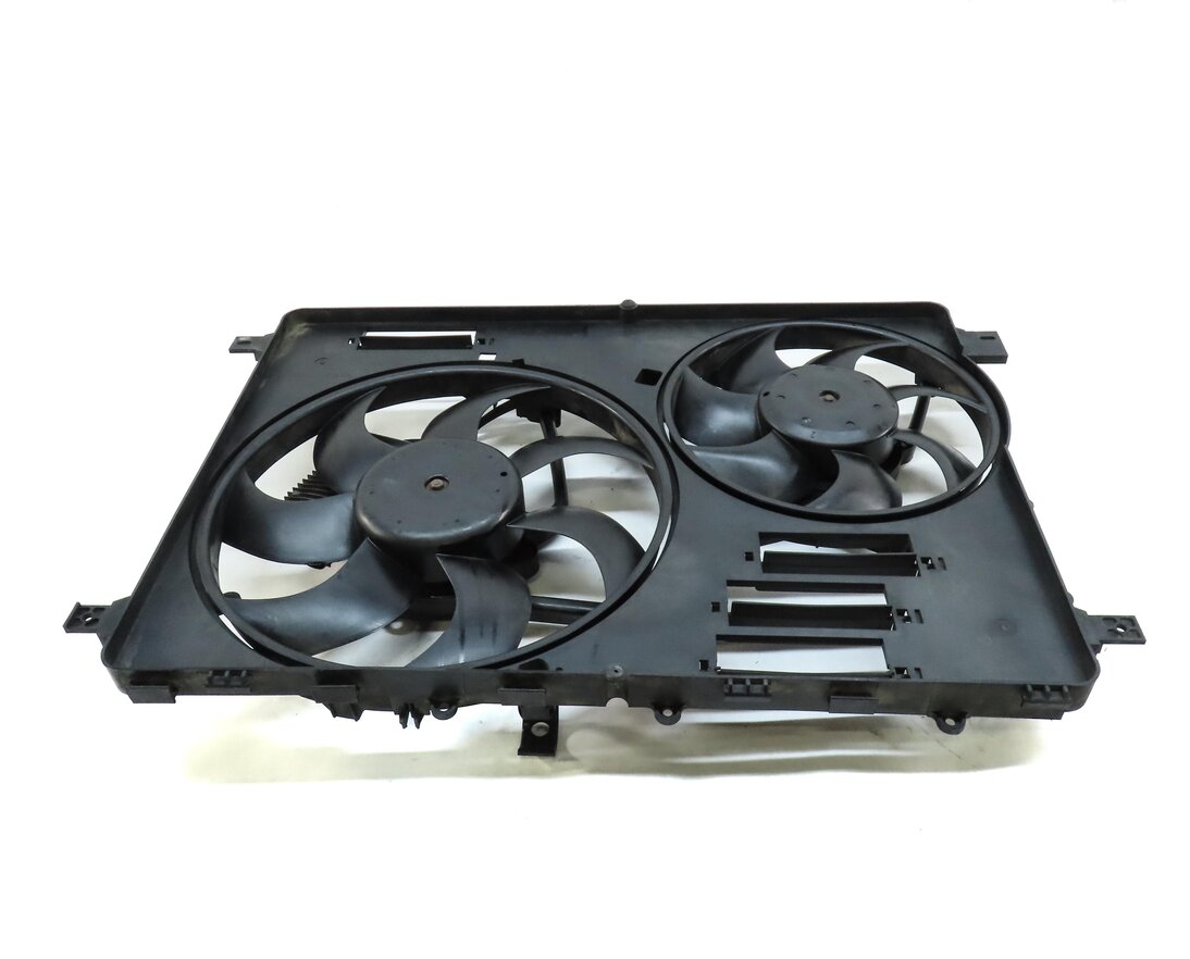 Thumbnail 4: 12-17 LR2 DISCOVERY SPORT RANGE ROVER EVOQUE (L538 L550) RADIATOR COOLING FAN