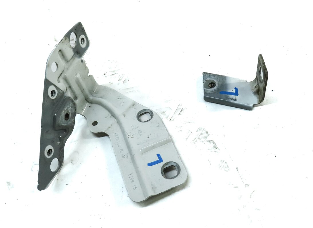 Thumbnail 3: 2016 LAND ROVER DISCOVERY SPORT (L550) FRONT LEFT FENDER MOUNT BRACKET (WHITE)