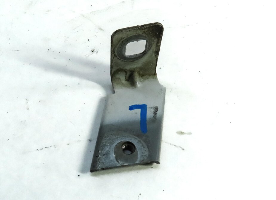 Thumbnail 4: 2016 LAND ROVER DISCOVERY SPORT (L550) FRONT LEFT FENDER MOUNT BRACKET (WHITE)