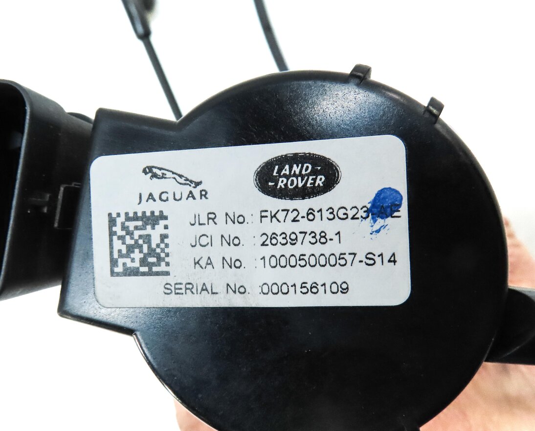Thumbnail 6: 16 LAND ROVER DISCOVERY SPORT L550 REAR LEFT 2ND ROW SEAT ADJUST MOTOR w/ CABLES