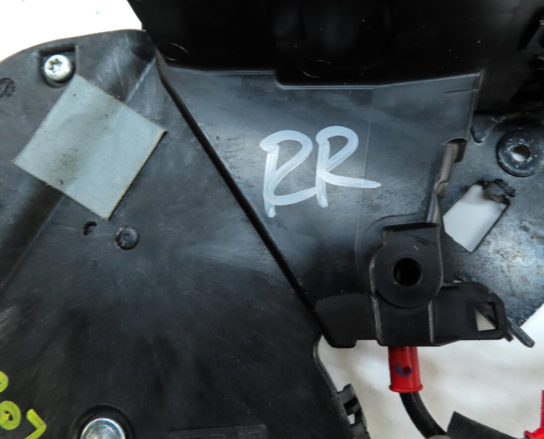 Thumbnail 6: 2013-2022 LAND ROVER DISCOVERY RANGE ROVER SPORT - RIGHT REAR PASSIVE DOOR LATCH