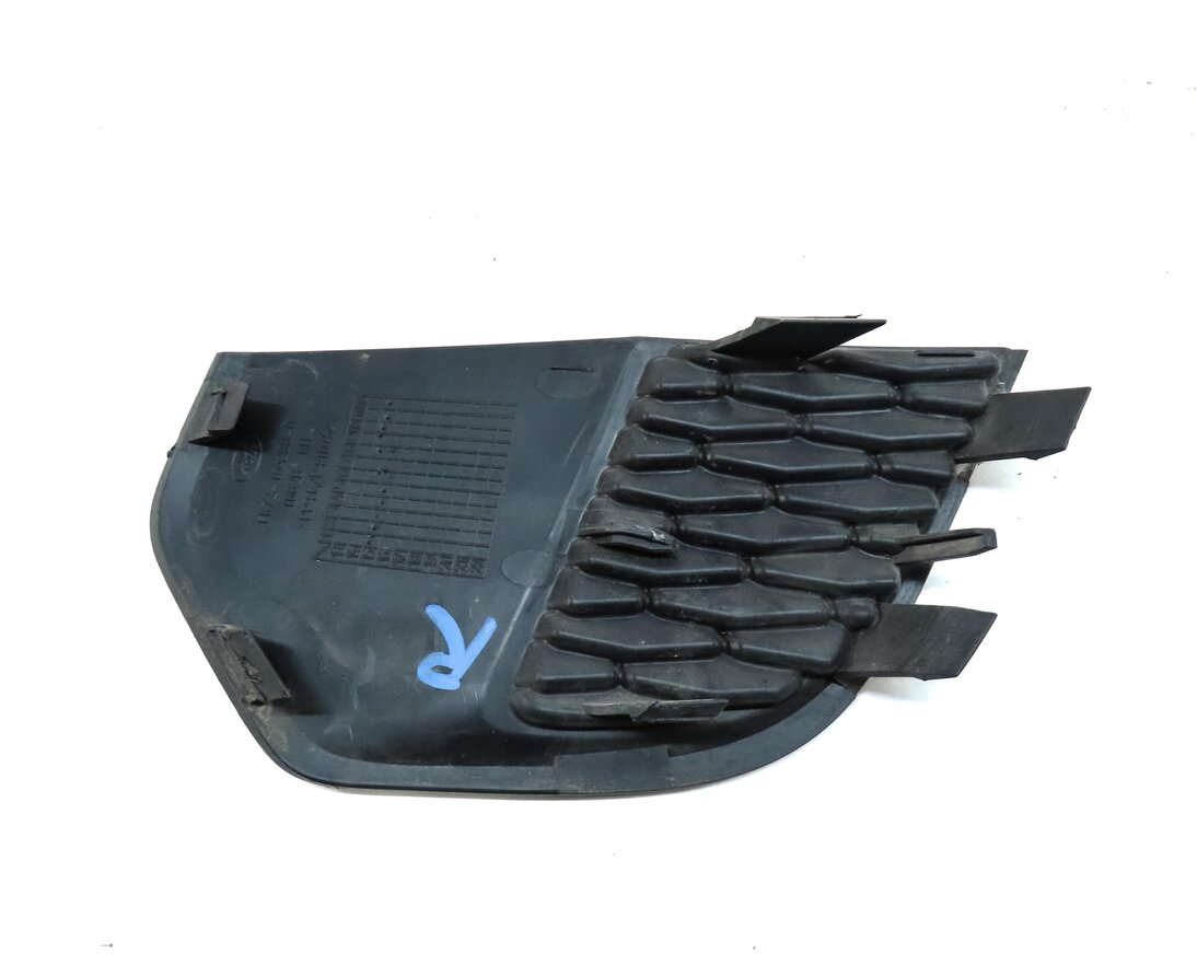 Thumbnail 4: 2016 DISCOVERY SPORT (L550) FRONT RIGHT LOWER BUMPER FOGLIGHT GRILLE TRIM SET 2