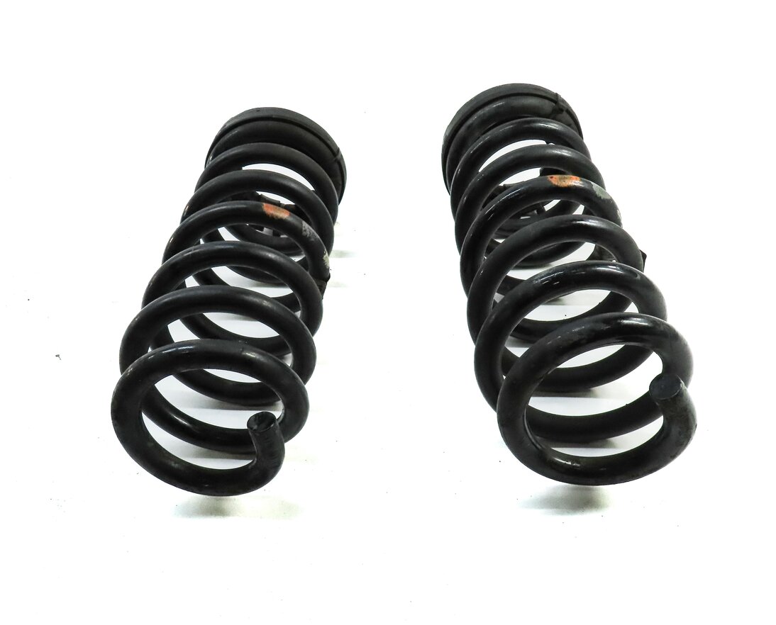 Thumbnail 2: 2015-2019 LAND ROVER DISCOVERY SPORT (L550) REAR SUSPENSION COIL SPRING SET-2