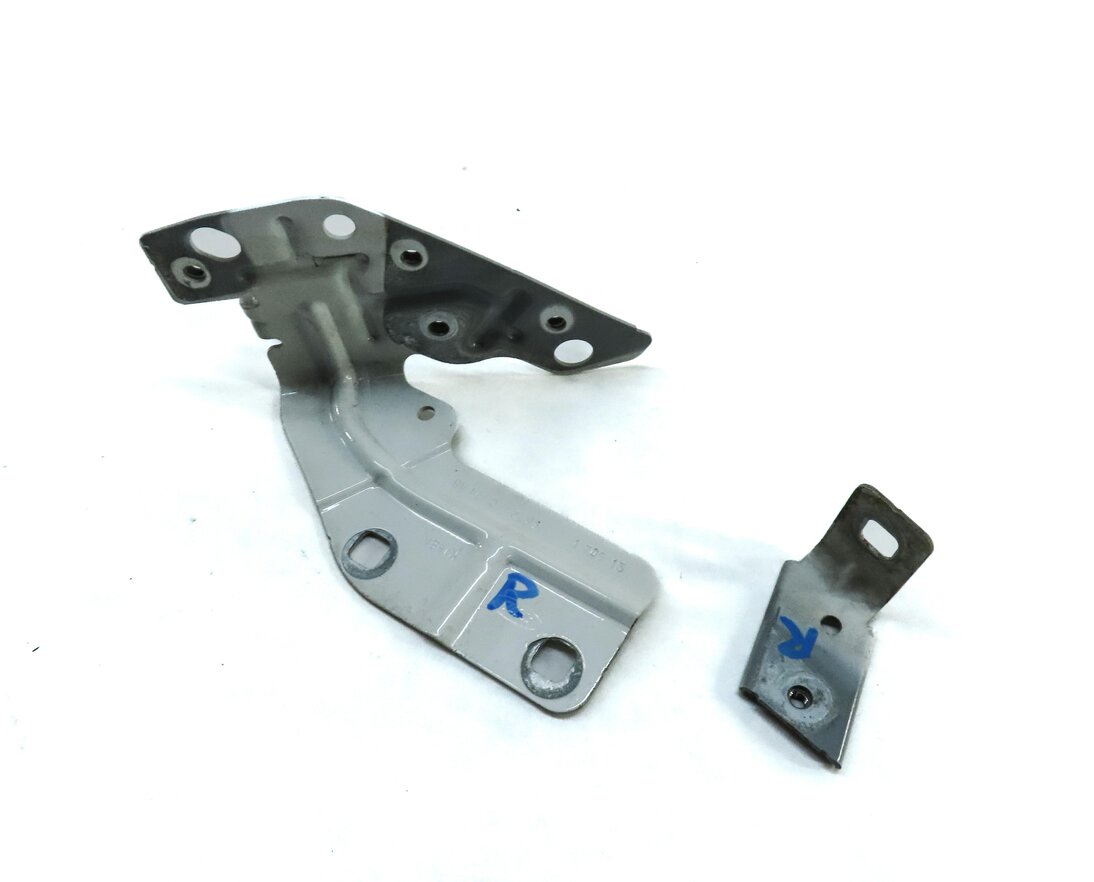 2016 LAND ROVER DISCOVERY SPORT (L550) FRONT RIGHT FENDER MOUNT BRACKET (WHITE)