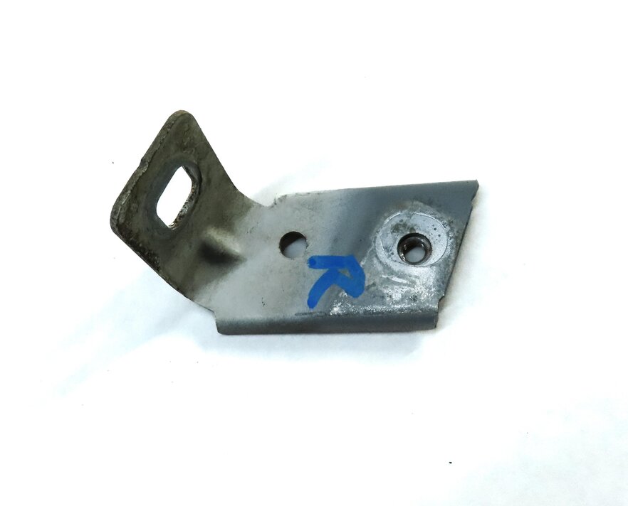 Thumbnail 4: 2016 LAND ROVER DISCOVERY SPORT (L550) FRONT RIGHT FENDER MOUNT BRACKET (WHITE)
