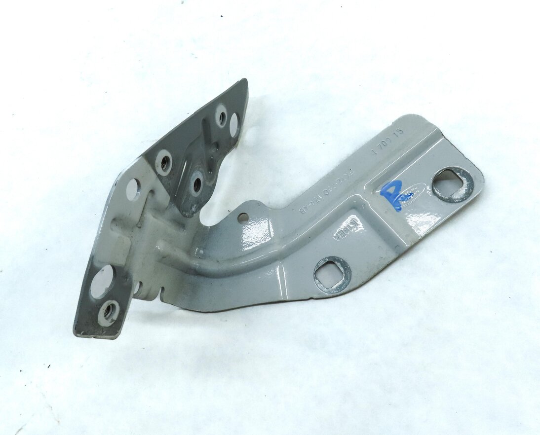 Thumbnail 8: 2016 LAND ROVER DISCOVERY SPORT (L550) FRONT RIGHT FENDER MOUNT BRACKET (WHITE)