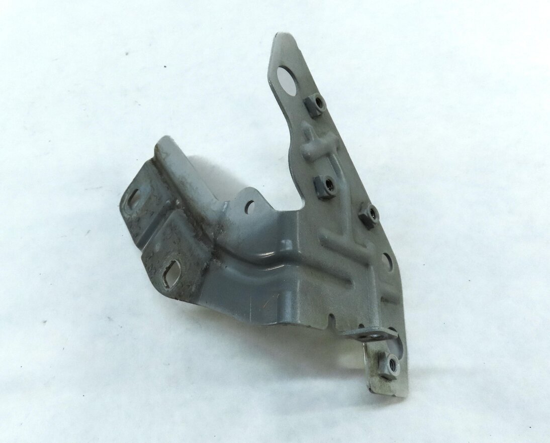 Thumbnail 9: 2016 LAND ROVER DISCOVERY SPORT (L550) FRONT RIGHT FENDER MOUNT BRACKET (WHITE)