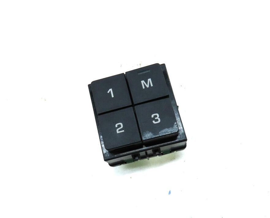 Thumbnail 3: 2016 LAND ROVER DISCOVERY SPORT (L550) FRONT RIGHT PASSENGER SEAT MEMORY SWITCH