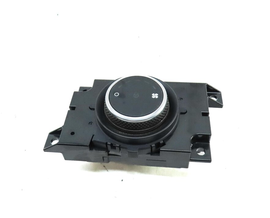 Thumbnail 4: 2015-2019 LAND ROVER DISCOVERY SPORT (L550) REAR HEATER A/C FAN SPEED CONTROL