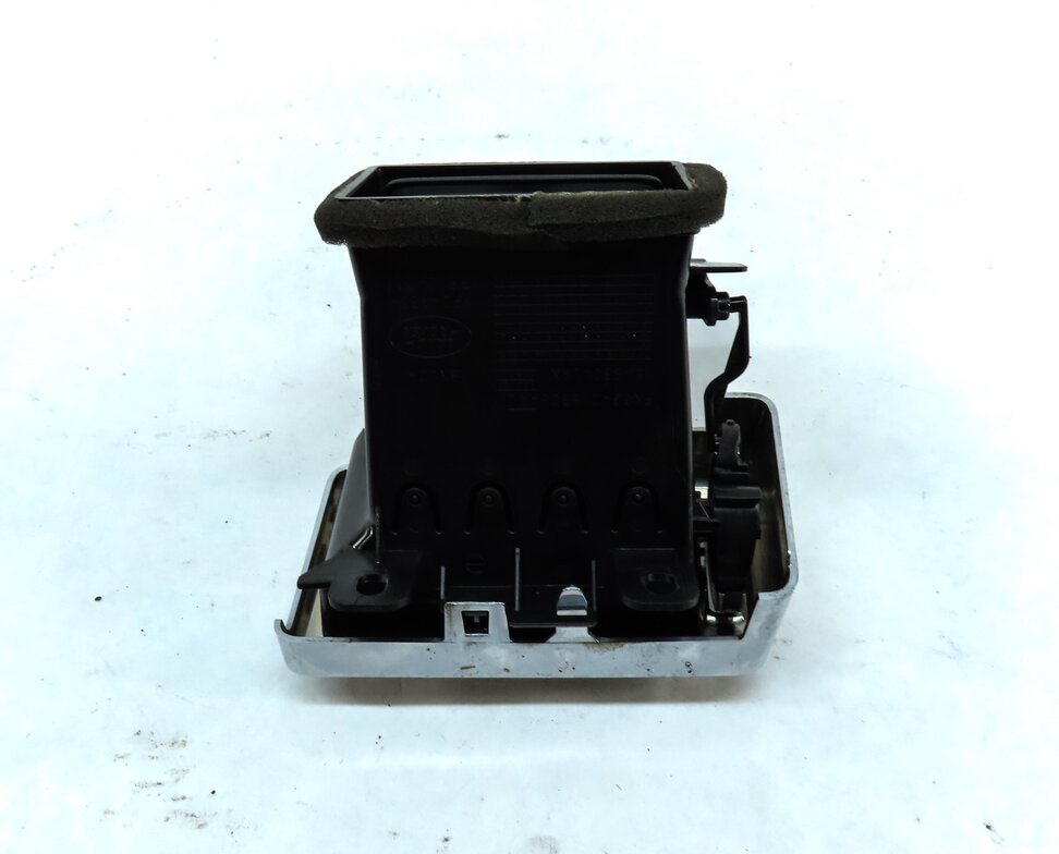 Thumbnail 4: 2016 LAND ROVER DISCOVERY SPORT (L550) FRONT FAR LEFT DASH A/C HEATER AIR VENT