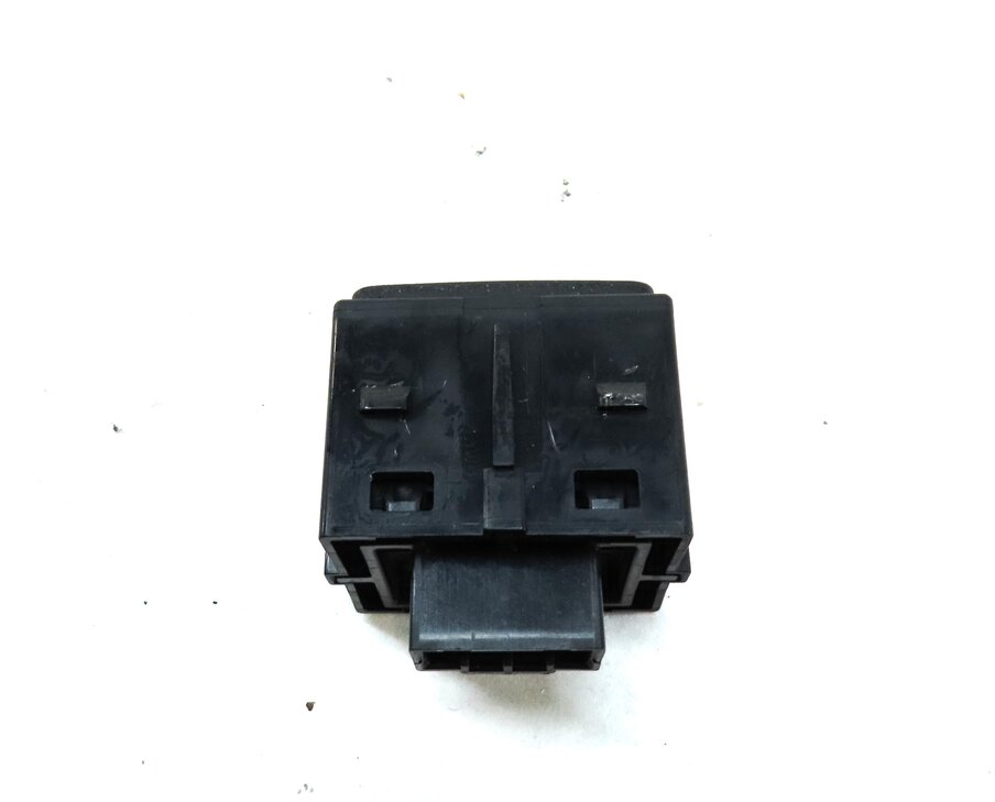 Thumbnail 3: 2016 LAND ROVER DISCOVERY SPORT (L550) REAR LEFT DOOR LOCK UNLOCK SWITCH BUTTON