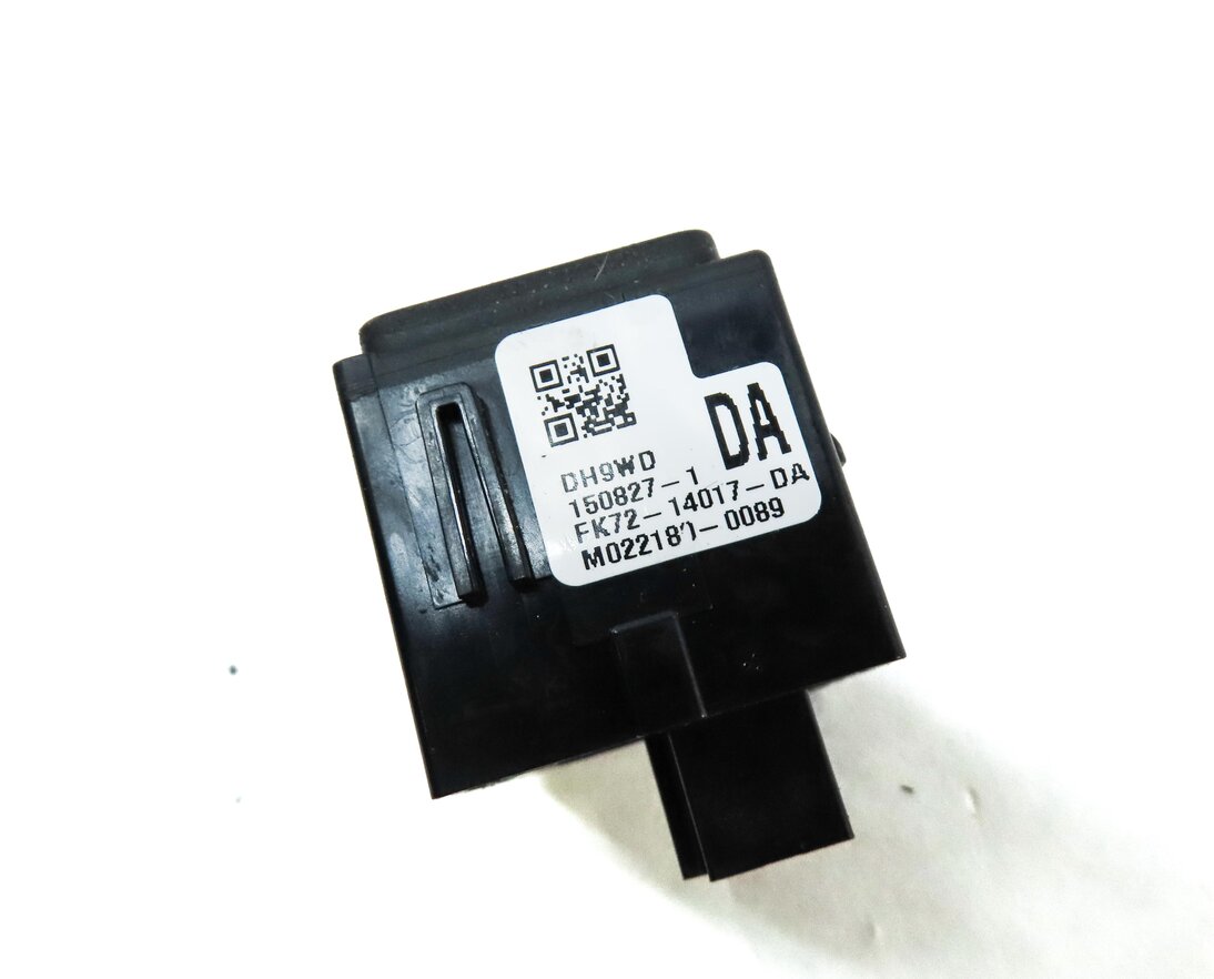 Thumbnail 5: 2016 LAND ROVER DISCOVERY SPORT (L550) REAR LEFT DOOR LOCK UNLOCK SWITCH BUTTON