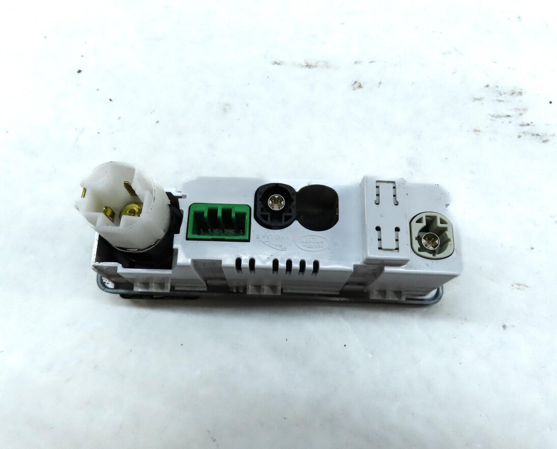 Thumbnail 4: 16 LAND ROVER DISCOVERY SPORT L550 AUXILIARY AUX USB NAVIGATION INPUT JACK PANEL