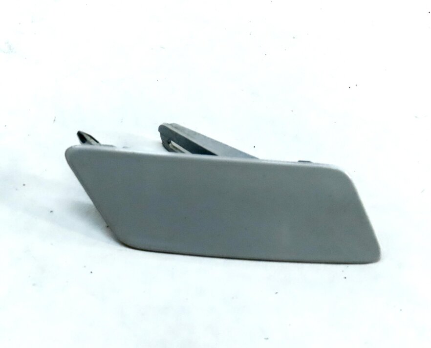 Thumbnail 2: 2016 ROVER DISCOVERY SPORT L550 FRONT RIGHT HEADLIGHT WASHER TRIM COVER (WHITE)