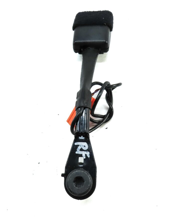 Thumbnail 4: 15-19 LAND ROVER DISCOVERY SPORT (L550) RIGHT FRONT PASSENGER SEATBELT RECEIVER