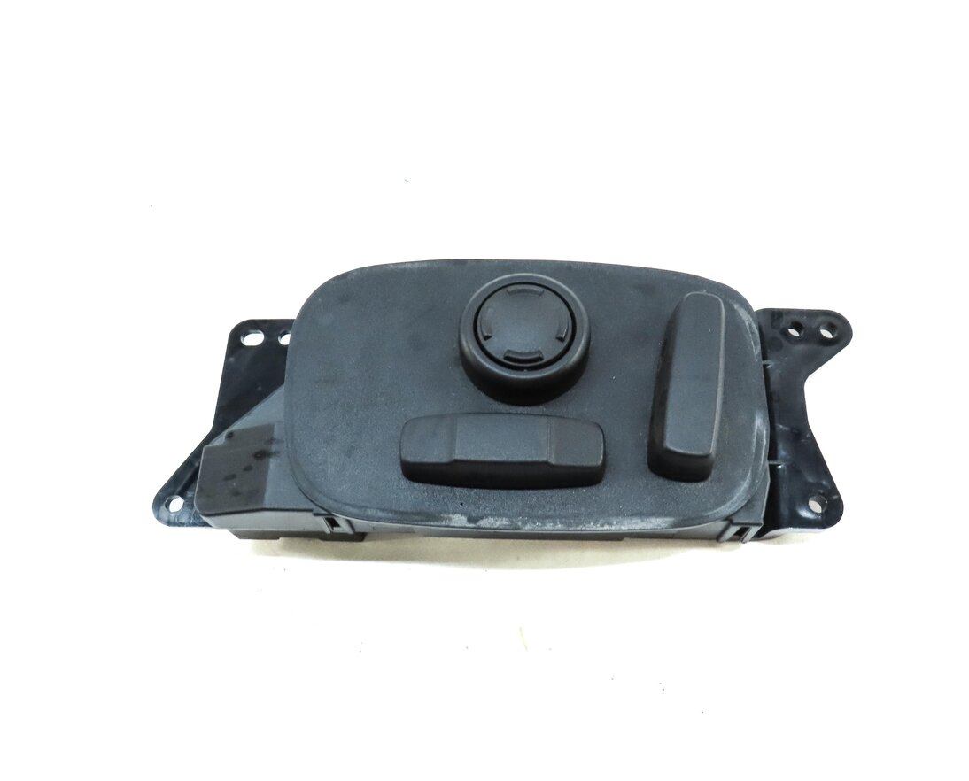 Thumbnail 2: 2016 LAND ROVER DISCOVERY SPORT L550 FRONT LEFT DRIVER SEAT ADJUST SWITCH BLACK