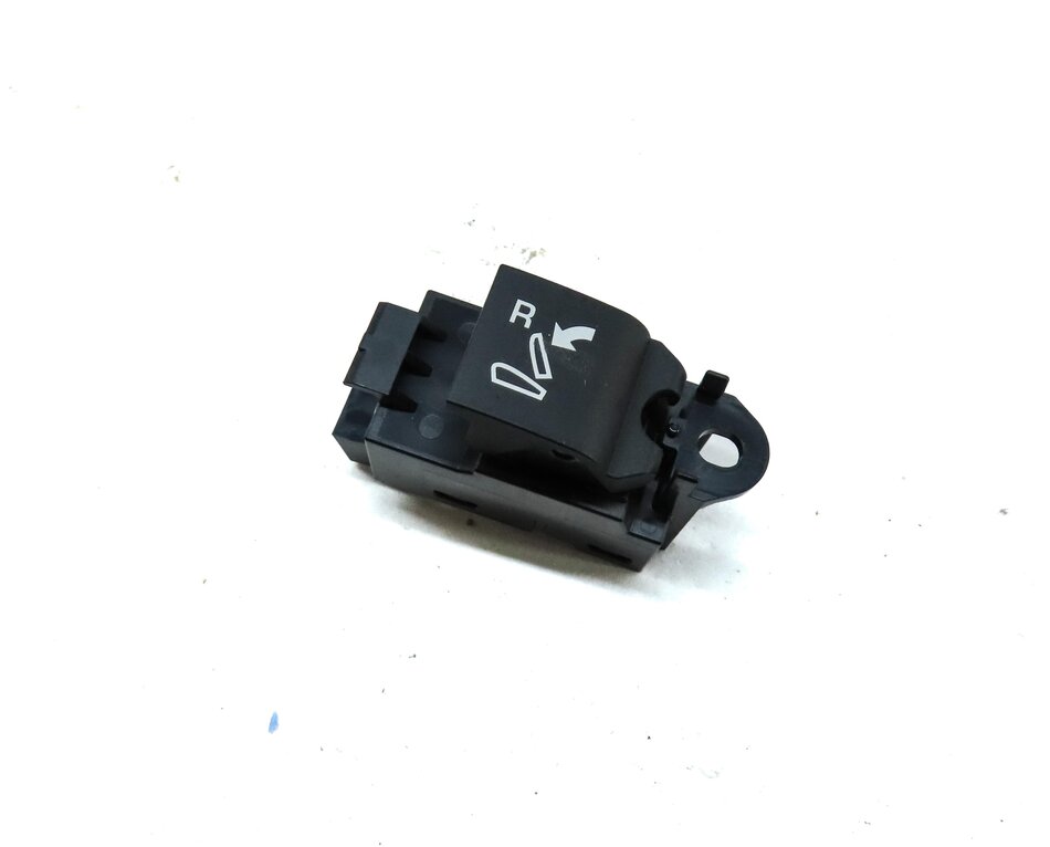 16 LAND ROVER DISCOVERY SPORT L550 REAR RIGHT 2ND ROW FOLDING SEAT SWITCH BUTTON