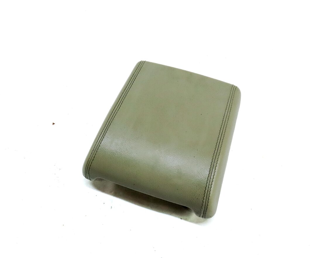 Thumbnail 1: 2015-2019 DISCOVERY SPORT (L550) FRONT CENTER CONSOLE ARMREST LID (ALMOND BEIGE)