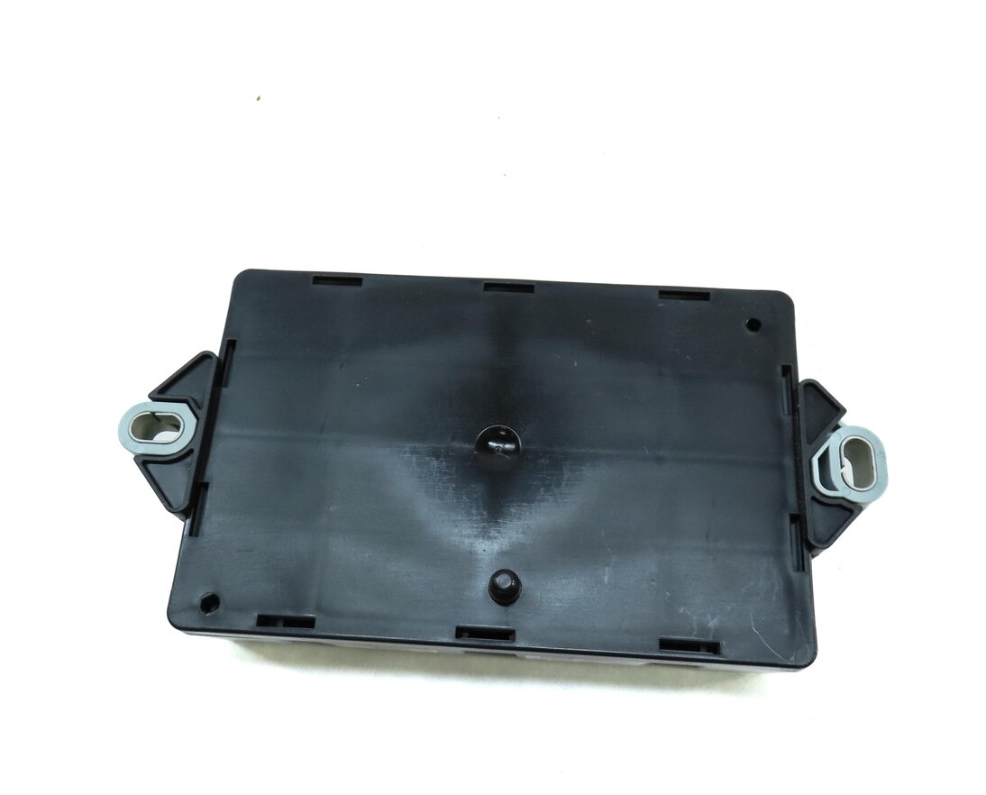 Thumbnail 4: 2016 LAND ROVER DISCOVERY SPORT (L550) CABIN RELAY FUSE BOX CONTROL MODULE