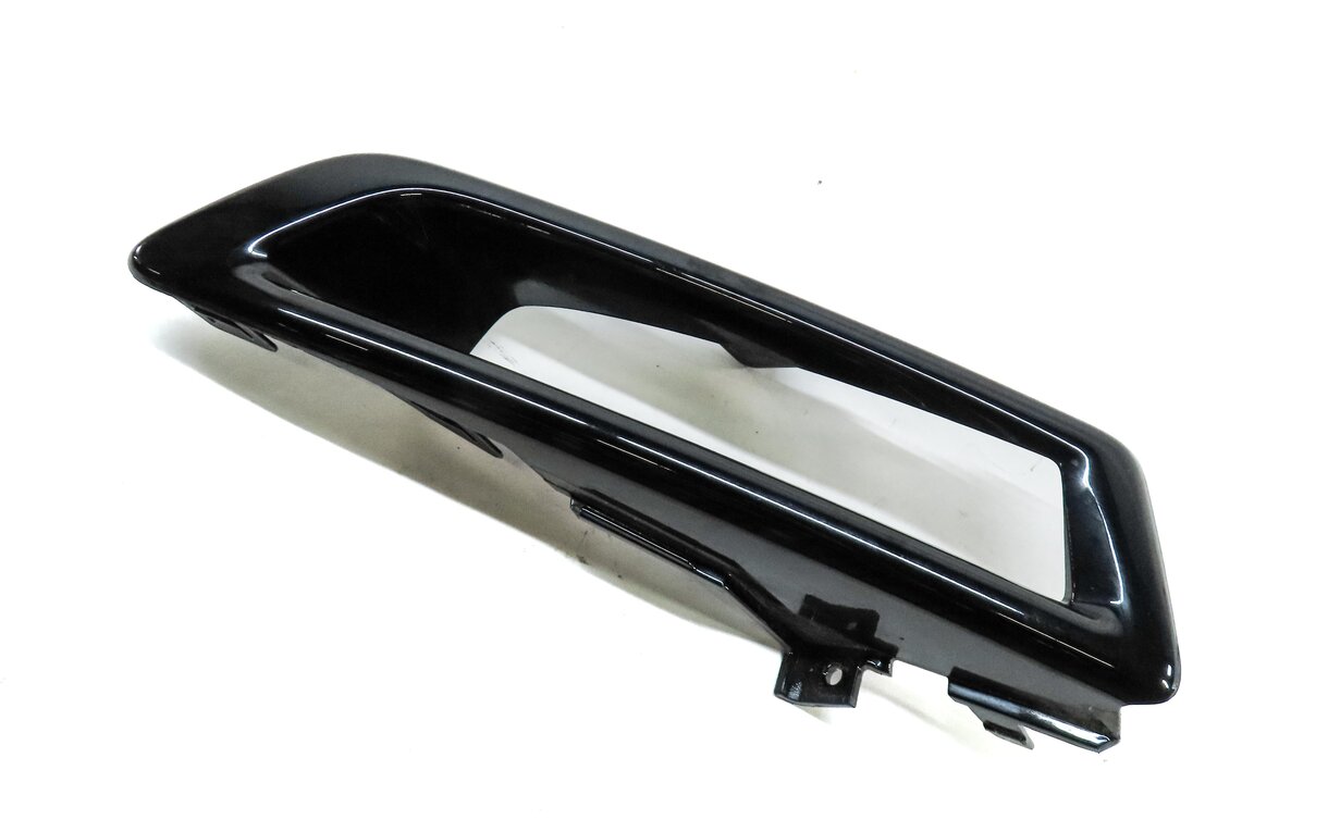 Thumbnail 3: 2016 LAND ROVER DISCOVERY SPORT (L550) FRONT RIGHT PASSENGER FOGLIGHT TRIM BLACK