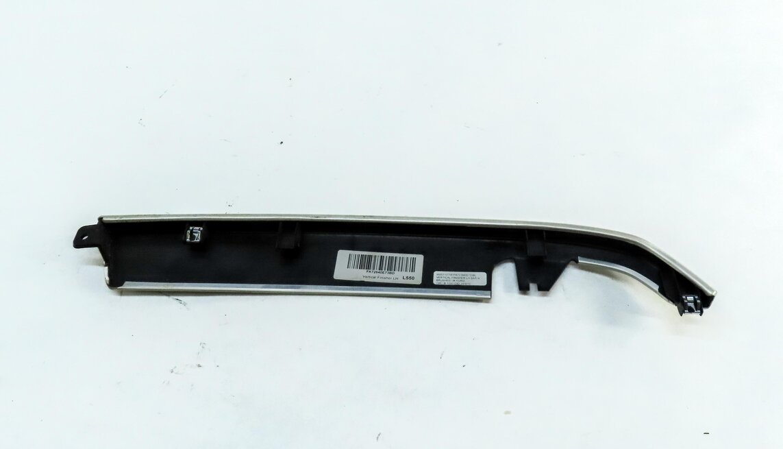 Thumbnail 5: 2016 LAND ROVER DISCOVERY SPORT (L550) FRONT LEFT VERTICLE CONSOLE TRIM ALUMINUM