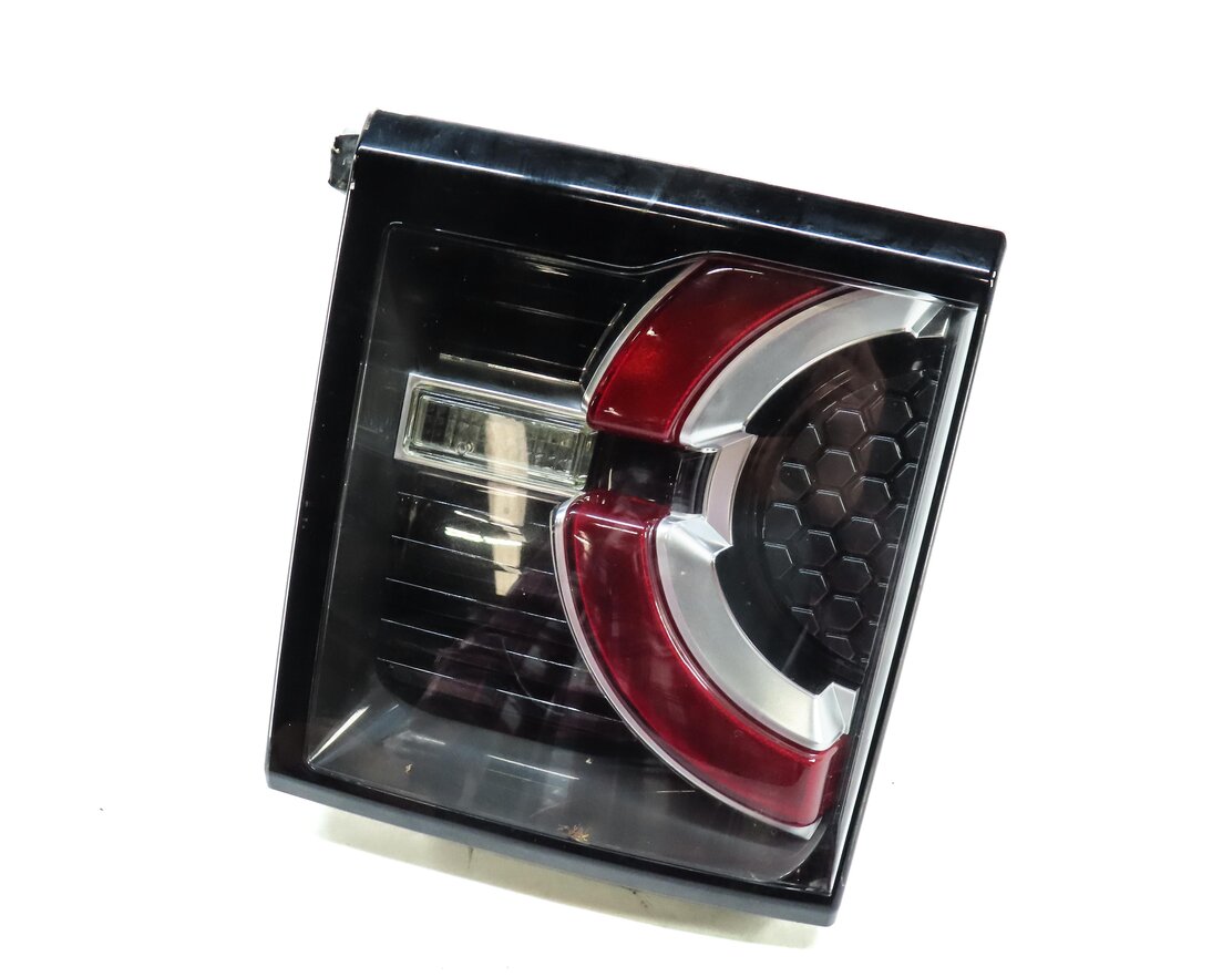 Thumbnail 1: 15-19 LAND ROVER DISCOVERY SPORT (L550) RIGHT REAR INNER TAILLIGHT LIGHT LAMP