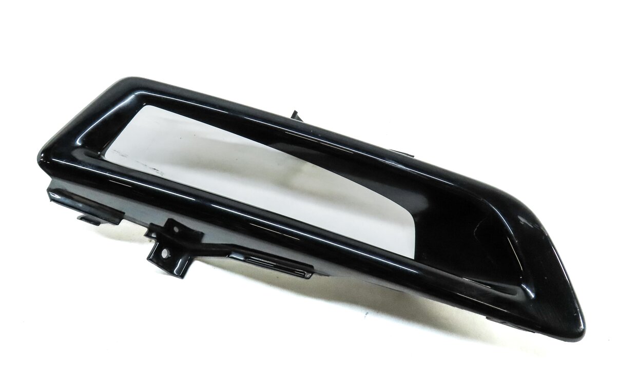 2016 LAND ROVER DISCOVERY SPORT (L550) FRONT LEFT DRIVER FOGLIGHT TRIM (BLACK)