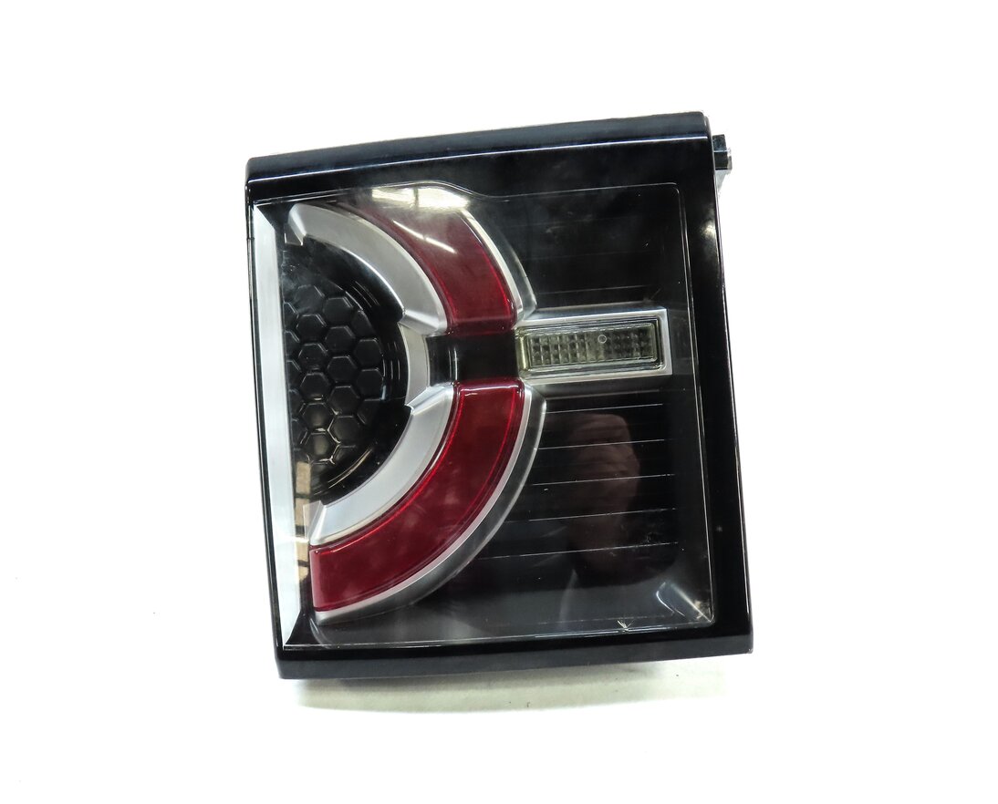 Thumbnail 3: 2015-2019 LAND ROVER DISCOVERY SPORT (L550) LEFT REAR INNER TAILLIGHT LIGHT LAMP