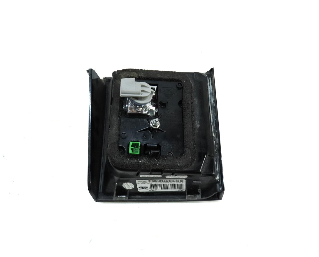 Thumbnail 4: 2015-2019 LAND ROVER DISCOVERY SPORT (L550) LEFT REAR INNER TAILLIGHT LIGHT LAMP