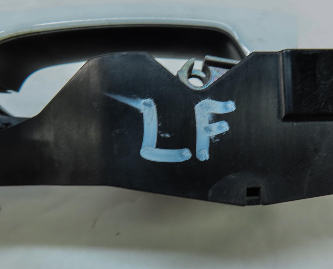 Thumbnail 5: 15-19 LAND ROVER DISCOVERY SPORT (L550) LEFT FRONT PASSIVE DOOR HANDLE (WHITE)